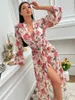 Kvinnors badkläder 2023 Floral Print Beach Dress Tunic Long Pareos Bikinis Cover Ups Swim Mesh Robe Plagwear''g'g''fewz