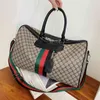 2022 Factory Hele handtas Fashion Tote Travel Men Vrouwen Leer mannelijke schoudertassen Zakelijk reliëf Bagage193K