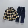 Осенняя детская одежда для маленьких мальчиков и девочек, толстая бархатная клетчатая рубашка для младенцев-джентльмена, брюки, комплекты из 2 предметов, одежда для малышей, детские костюмы 21083168605