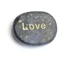 1 кусок маленький размер естественный чакра Кварц Ховлит Родонит гравированный кристалл Рейки исцеляющий любовь Вдохновляющее позитивное слово