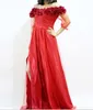 Av axeln Halv ärm Handgjorda Blommor Prom Dress Side Slit Burdy Tulle Ruched Afton Dress Vestidos de Boda