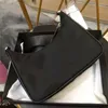 Güncellenmiş Tasarımcı Naylon Hobo Kanvas Zincirler Baget 3'ü 1 Arada Siyah Üçgen Payetli Crossbody Çanta Eski Omuz Çantası Kadın Çantaları Fermuar Moda Anahtarlık Cüzdan Çanta