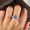 Luksusowa biżuteria 925 srebrny owalny owalny cięty biały topaz cz diamentowy szlachetki Kobiety Wedding zaręczynowy Pierścień dla miłośników 3183700