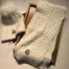 Fashion Wool Trend Hat Scarf Set Top Luxury Acne Mössor Män och Kvinnor Fashions Designer Shawl Cashmere Scarfs Handskar Lämplig för Winter Classics