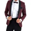 Slim Fit männer Anzüge 2 Stück Burgund Hochzeit Smoking mit schwarzen Hosen Schal Revers Männliche Mode Kleidung Jacke Bräutigam Prom Blazer X0909