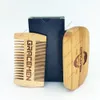 MOQ 100 Sets OEM Personaliseer Logo Eco-vriendelijke Bamboe Facial Hair / Beard Grooming Kits met aangepaste doos voor man borstel Dual Sided Comb
