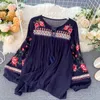 Bahar indie halk kadın bluz moda nakış çiçekleri dantel-up gömlek bayanlar rahat gevşek kazak eğlence gömleği moda 210308