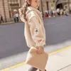 코트 소녀의 외국 스타일 가을과 겨울 양식 캐시미어 2023 한국 버전 어린이의 플러시 두꺼운 탑 패션