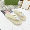 Dames Designer Slippers Strand Hotel Indoor Douche Kamer Flats Slipper Luxe Chevron Thong Sandal Size 35-43 Model LX02