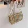 Borse in tessuto di colore nuova borsa a tracolla a catena di perle di moda borsa quadrata a contrasto di colore intrecciato in paglia artistica VF9T