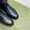 نمط Snakeskin تسخير التفاصيل أحذية النساء الضوء والظلال أحذية الطباعة الفاخرة للسيدات الفروسية على غرار الركبة الحجم 35-40