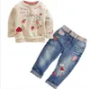 2021 봄 가을 패션 키즈 아기 소녀 디자이너 옷 세트 수 놓은 긴 소매 셔츠 탑 + 진 바지 토끼 풍선 인쇄 복장