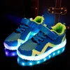 Tamanho 25-37 Sapatilhas brilhantes para crianças respirável LED sapatos para menino USB carregando iluminado krasovki crianças iluminar sapatos 211022