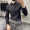 Brytyjski styl męskie koszulki jednolite kolory z długim rękawem dorywczo koszula Sliny Fit Fitness Formalne koszulki Streetwear Bluzka socjalna 210527