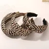 البوهيمي hairbands سترو النسيج معقود عقال المرأة الصليب عقدة رئيس هوب الحافة اليدوية اكسسوارات للشعر العمامة الشعر