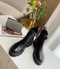 2021 Botas de mujer de alta calidad Moda Impresión de cuero real Martin Boot Banda elástica Cheshire Party Show Shoes Tamaño cómodo 35-41