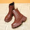 Storstorlek Kvinnor 2021 Höst Vinter Tjocklät Lace-up Ankel Boots Chunky Low-Heeled Motorcycle Boot Kvinna