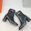 Bota feminina elegante de marcas famosas, salto grosso, estilista da marca, sapatilha de combate para festa de casamento, preto, marrom, couro genuíno com caixa, saco de pó, UE35-41