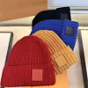 Moda Beanie Unisex Dzianiny Kapelusz Plaid Listy Casual Czaszki Czaszki Sportowe Czaszki Czapki Ladies Casual Outdoor wysokiej jakości