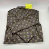 秋のwinterレザージャケットの赤ちゃんの女の子の子供のコートクールな茶色の服のフェイクレター厚211204