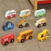 Veicoli in legno, giocattoli in miniatura, camion, elicottero, ambulanza