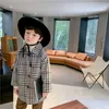 秋の男の子ファッションウールの格子縞のロングジャケットイングランドスタイルの子供たちは赤ちゃんの子供のための太いカジュアルコート210615