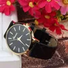 Montres de luxe Montres Femmes Checkers Faux Lady Robe Montre Femmes Casual Cuir Quartz -Watch Analog Bristwatch Cadeaux Relogios Feminino