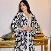 Sisakia Robe longue ethnique pour femmes Ruban V Cou Manches longues Maxi Robes Lâche Plus Taille Moyen-Orient Musulman Arabe Vêtements 210303