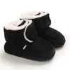 Stivali da bambino Neonati invernali Scarpe in tessuto di cotone Neonata Ragazzo Sneakers casual solide Scarpe da passeggio con suola morbida antiscivolo 210312