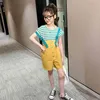 Kinderkleding Gestreepte Tshirt + Jumpsuit Kleding voor meisjes Patchwork Girl Set Summer Children's 210528
