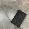 2023 Diseñadores Bolsos de hombro de cuero para mujer Bolsos cruzados clásicos Bolsos de lujo Bolsos de mano Carteras de mujer Bolso de cadena dorado plateado negro