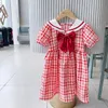 Moda Koreański Plaid Little Girls Sukienki Summer Bow Tie Krótki Rękaw Princess Dress Vestidos Cute Children School Costume Q0716