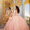 ピンクのQuinceaneraのドレスの花恋人甘い15人の女の子プリンセスドレスVestidos de Estidos Para 15