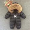 Vinter Värme ner Baby Boys Jumpsuits Hooded Real Fur Girls Rompers Långärmad Unisex Onesie Overaller Toddler Snowsuit 210309