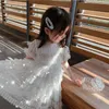 2020 baby meisje bloem jurk doop jurk pasgeboren wasfoto prinses verjaardag wit glanzende festival celebrati q0716