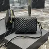 Kvinnor Handbag Designer Väskor Kors Kroppsmeddelare Äkta Läder Tassel Zipper Med Box Kamera Bag Axel Crossbody Clutch Kvinna Handväskor Purse YB42