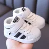 Мода детские туфли для девочек кроссовки мальчиков ботинки 7-36 месяцев малышей для малышей белый черный весенний обувь новое прибытие 210312
