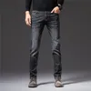 Mens Jeans Designer Denim Street Höst Vinterstil Man Mode Vintage Storstor Straight Slim-Benbyxor Toppkvalitet Business Fritid Byxor Europa Män W28 W38