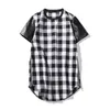 Tops Mode PU Cuir Splicing Sleeve Hommes Été Casual Marque-Vêtements Spliced Plaid T-shirt Hommes Zipper Extended Arc hem 210716