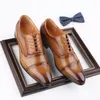 Créateur de luxe tendance noir marron pointu mariage richelieu chaussures hommes mocassins décontractés affaires robe formelle chaussures Zapatos Hombre