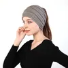 Berety High Bun Hat for Women Etytted Knitte Crochet Cape Cap Winter Skull Hats Holey ciepłe czapki