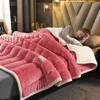 Decken Mmermind 3 Schichten gestepptes solides Fleece und Überwürfe für Erwachsene, dicke, warme Winterdecke, superweiche Bettdecke, Bettdecke, luxuriös