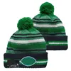 Новые футбольные шапочки 2021 Sideline Sport Pom Cufted Knit Hat Knit Hat Pom Pom Cap Cap 32 Teams Knits Mix и сопоставить все колпачки