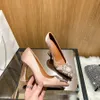 Классические модные шлепанцы Леди Летние сандалии Дизайнерская металлическая пряжка Большой размер Кожаная женская обувь на высоком каблуке с толстой подошвой Bagshoe1978 00013