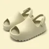 Sandalen Vier Seizoen Meisjes Jongens Baby Slippers Mini Strand Slides Sandaal Platte Zwembad Water Schoenen EVA Thuis Voor Kinderen Peuter