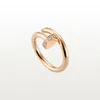Tasarımcı Tırnak Yüzüğü Lüks Takı Star Diamonds Band Rings Kadınlar için Titanyum Çelik Alaşımlı Goldplated Proses Aksesuarları Asla FA7525395