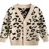 Осенние мальчики девушки свитер леопардовый узор хлопок детские трикотажные кардиган пальто малыша куртка одежда 211201