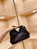 أكياس القابض المرأة حقيبة crossbody الكلاسيكية بريميوم حمل جديد مقلوب مثلث عالية السعة أزياء التسوق مصمم سيدة محافظ