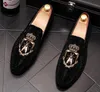 Klänning Skor 2021 Mode Guld Topp Och Metall Tå Män Sammet Rhinestone Italiensk Herr Handgjorda Loafers