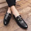 tendência homens casuais sapatos botão metal crocodilo padrão brilhante designer de luxo oxford mocassin vestido de casamento calçado